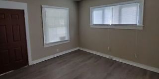 Remodeled 2-bed, 1 Bath in Irvington Gallery 5