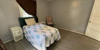 411 N Oleander Avenue Gallery 20