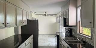 2464 Kensington Dr Gallery 6