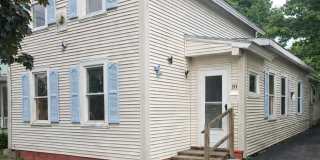 Spacious 5-Bedroom, 4-Bathroom Home Near UVM  Downtown Burlington (10 Walnut St) Gallery 1