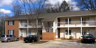 1 Bedroom, 1 Bath Cozy Apartment Gallery 1