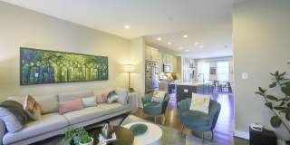 Stunning 4 bed, 4 Bath with Private Rooftop Terrace & Garage Gallery 10