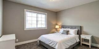 Eleanor Gallery 27