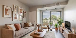 Hello Apartments Gallery 24