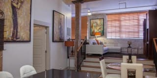 DH Holmes Gallery 22