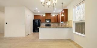 Pfabulous 3 Bedroom, 2.5 Bath, 2-Story Home In Pflugerville Gallery 13
