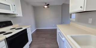 Top-Floor 2BR/2BA Condo with Vaulted Ceilings, Office Room, Patio & Community Amenities in Thornton! Gallery 4