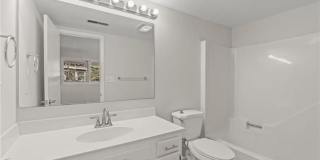 Private Basement Unit at 2630 Merry Oaks Trail Gallery 16