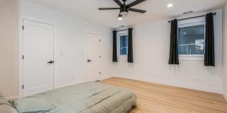 1535 W Estes Avenue Gallery 14