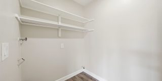 Spacious Two Story Townhome in Woodbridge Gallery 10
