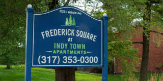 Frederick Square Gallery 17
