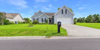 Beautiful 3 bd/ 2.5 house with Renovated Kitchen Gallery 4
