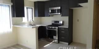 518 Oak Street Gallery 1