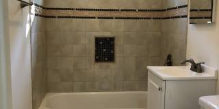 1534 Winona Blvd. Gallery 11