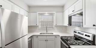 163 S. Eagle Creek Gallery 1