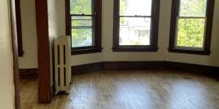 932 Saint Clair Avenue Gallery 1