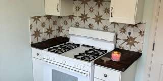 Charming 2 bed 1 bath near tower district Gallery 6
