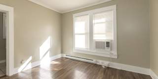 Hawthorne Street Gallery 47