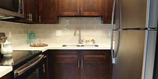 220 West Alabama Apartments Gallery 10