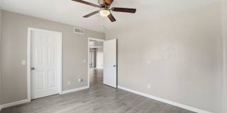 Central Phoenix Gem! Private Patio, Gated, Pool + Underground Parking Gallery 15