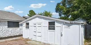 Charming 3-Bedroom Home with Spacious Yard in Prime Tulsa Location Gallery 1