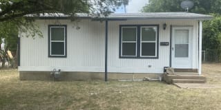 106 East Pearl Avenue Gallery 1