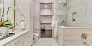 The Laurel Preston Hollow Gallery 9