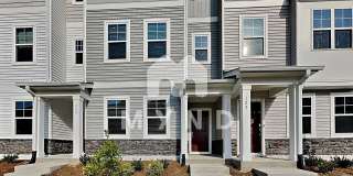 Room in 3 Bedroom Home at Sweet Lilac Way Gallery 1