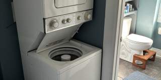 1530 Adams Street Gallery 1