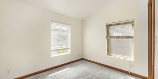 Beautiful 2 Bed Townhome Conveniently Located In Seattle! Gallery 12