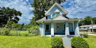 Charming 2 bed-1 bath in Bloomington Gallery 1