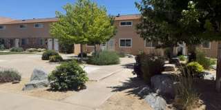 Light and Bright Two bedroom One bath Condo on the West side of Carson Gallery 1