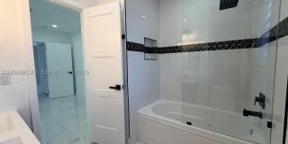 19202 NW 23rd Ct Gallery 8