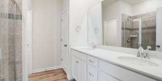 Luxury End-Unit Townhome in Desirable Chateau Community Gallery 24