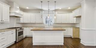 546 Highland Avenue NE Gallery 4