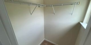 Room in 6 Bedroom Home at Agnew Dr Gallery 27