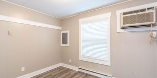 Hunter-Minutes from Law/Optometry School! Gallery 12