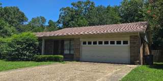 3 bedroom 2 bath home + bonus room for lease Gallery 1