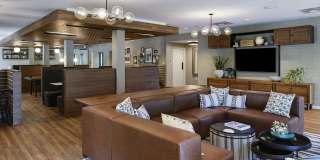 Foxchase Apartments Gallery 18