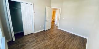 355 Leste Rd Gallery 6