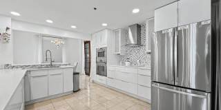 2124 Fisher Island Drive Gallery 31