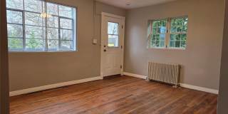 85 Front Street unit: 2 Gallery 5