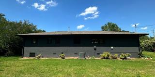 Updated 3 Bedroom House on the Eastside Gallery 43