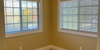 (919) Triplex Townhome - 2 Bed / 2.5 Bath w/Bonus Room Gallery 12