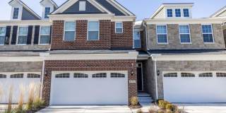 3 BED 2.5 BATH CONDO IN THE HEART OF PLYMOUTH Gallery 1