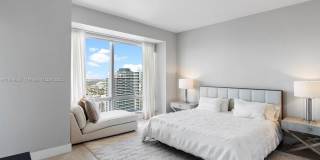 1425 Brickell Ave Gallery 40