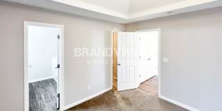 4599 White Road Gallery 14