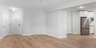 1900 Lamont Gallery 15