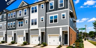 Beautiful 3BR 3.5BA Townhome w/ Full Appliance Kitchen Garage Parking in West End Gallery 1