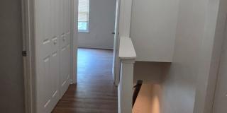 Act Fast! 2 Bedroom Townhome In Columbia Gallery 12